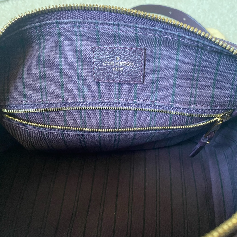 SOLD **AUTHENTIC LOUIS VUITTON HANDBAG** - Picture 12 of 16